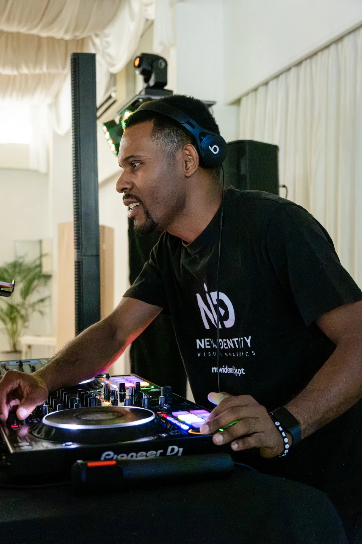 Animação com a Sonora DJ e Animações